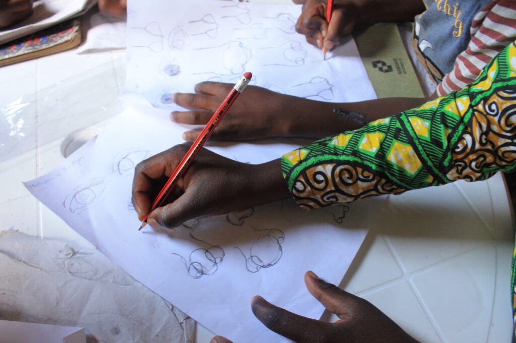 98b8d9b9-a930-4b9b-bb7f-3852f808e046